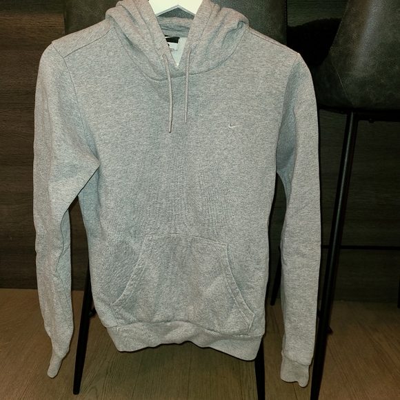 Nike Tops - Nike hoodie